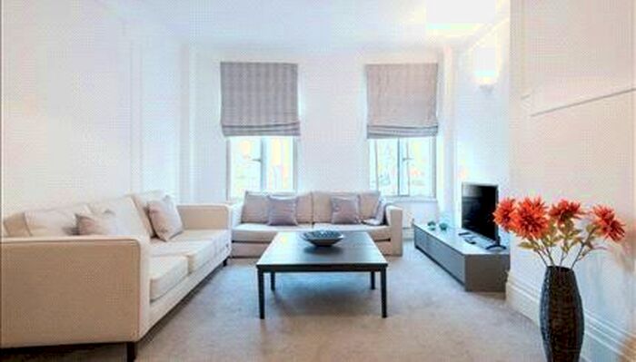 5 Bedroom Flat To Rent In Strathmore Court, Park Road, NW8
