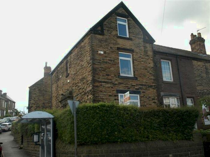3 Bedroom End Of Terrace House To Rent In Castle Street, Penistone, S36