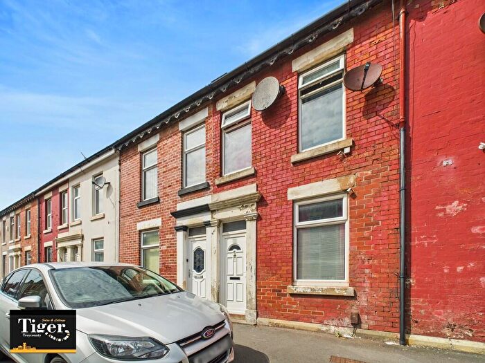 3 Bedroom Terraced House To Rent In Bedford Road, Blackpool, FY1