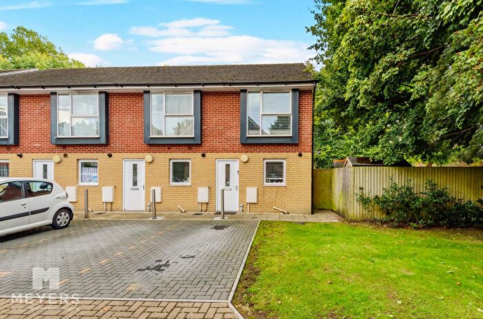 2 Bedroom End Of Terrace House For Sale In Cedar Way, Parkstone, Poole, BH12