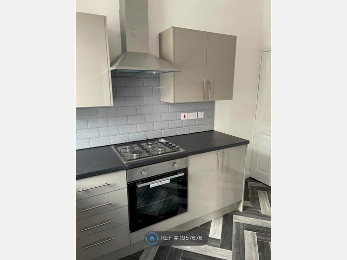 4 Bedroom Terraced House To Rent In Brooklyn Street, Leeds, LS12