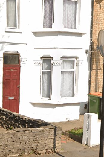 Terraced House To Rent In Elizabeth Road, London, E6