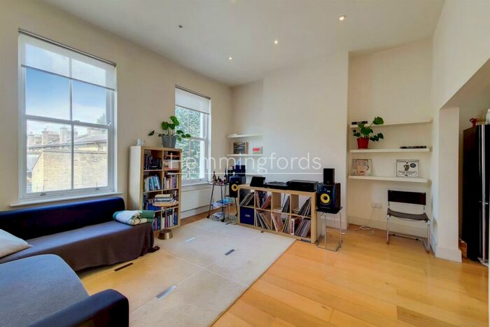 2 Bedroom Apartment To Rent In Whitehorse Road, London, E1