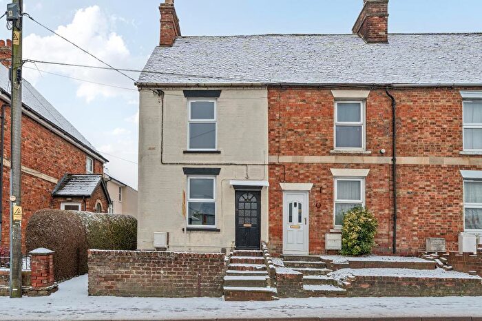 2 Bedroom End Of Terrace House For Sale In Broadway, Didcot, OX11