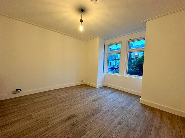 2 Bedroom Flat To Rent In Bury Street, London, N9