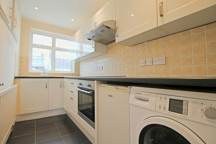 3 Bedroom Property To Rent In Chestnut Road, Raynes Park, London, SW20