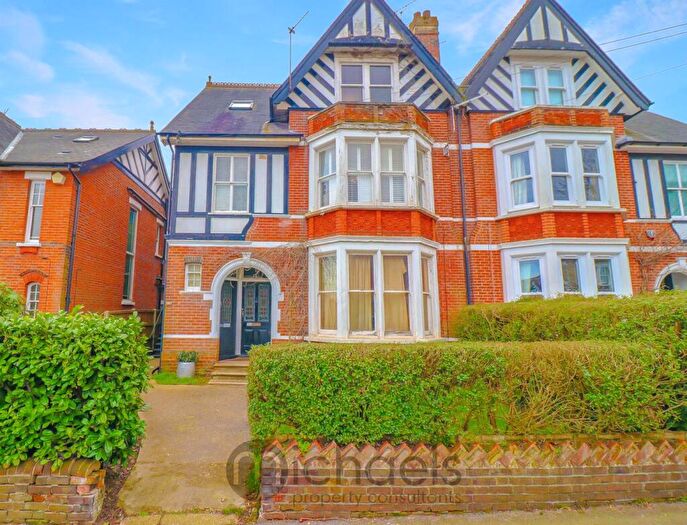 2 Bedroom Apartment To Rent In Inglis Road, Lexden, Colchester, CO3