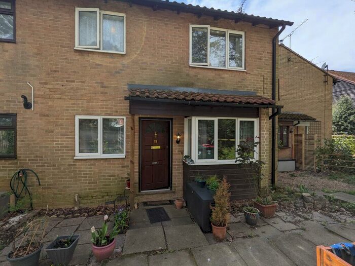 1 Bedroom House To Rent In Southgate, RH11