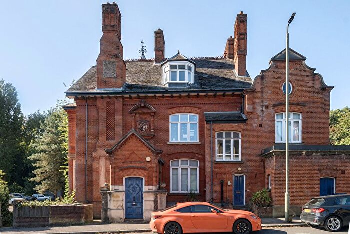 4 Bedroom Flat For Sale In Crystal Palace Park Road, London, SE26