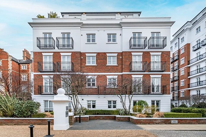 2 Bedroom Flat To Rent In Stone Hall Place, London, W8