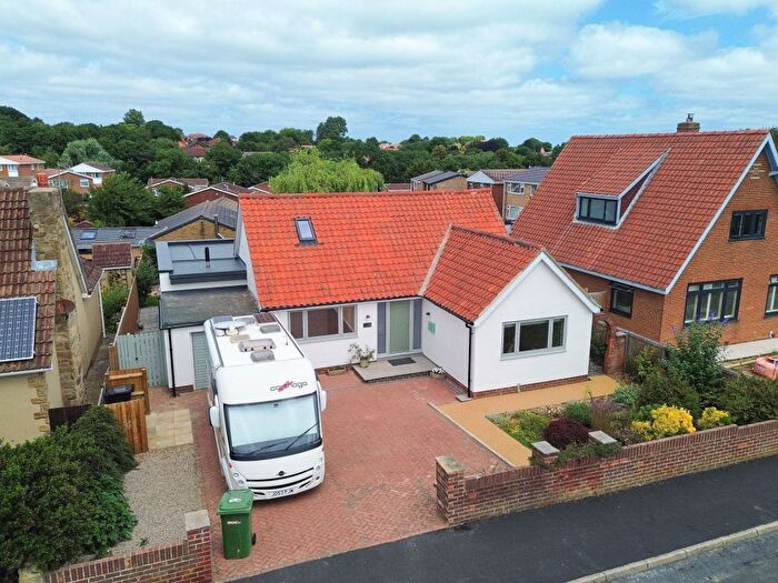 4 Bedroom Detached Bungalow For Sale In Mayfield Road, Whitby, YO21