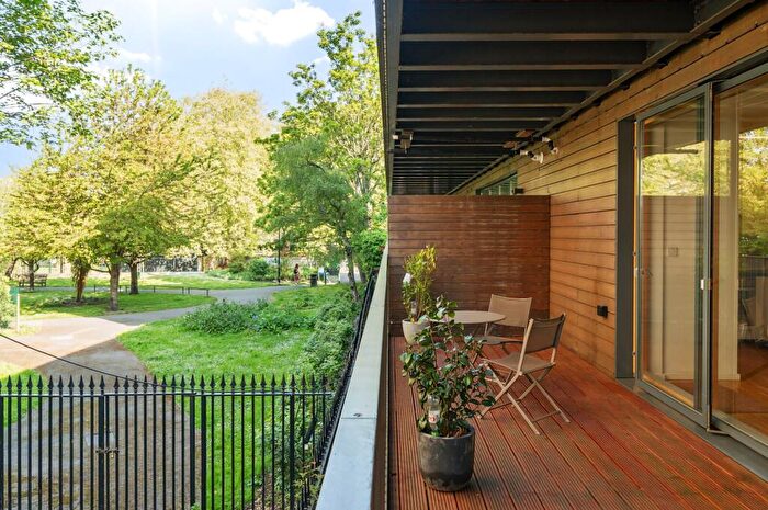 1 Bedroom Flat To Rent In St. James's Road, London, SE16