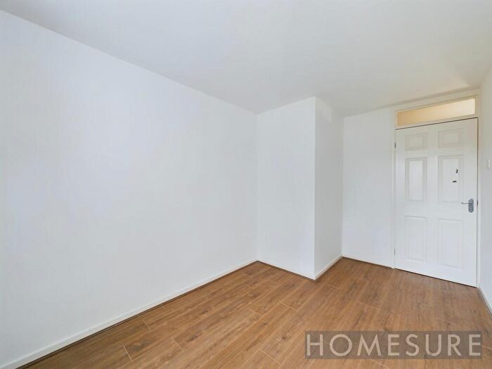 2 Bedroom Flat For Sale In Markfield Crescent, Liverpool, L25