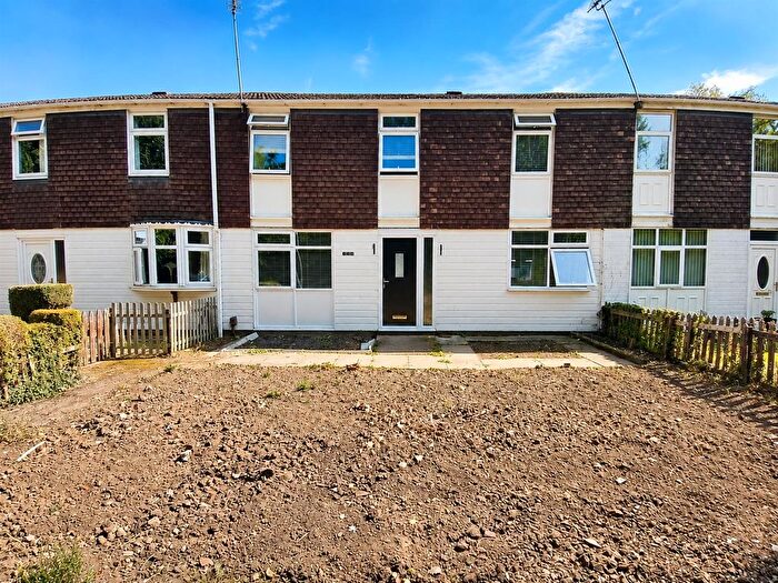 3 Bedroom Terraced House For Sale In Kingswood Road, Grove Farm, Nuneaton, CV10