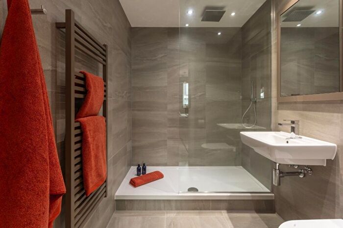 2 Bedroom Apartment To Rent In New York Square, Soyo, Quarry Hill, Leeds, West Yorkshire, LS2