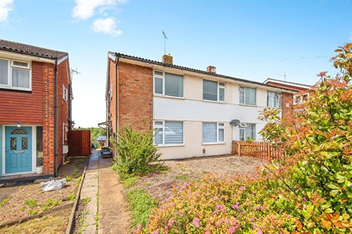 3 Bedroom Maisonette For Sale In Ipswich Road, Colchester, CO4