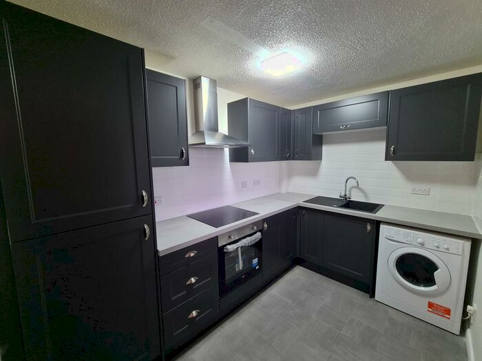 1 Bedroom Flat To Rent In Queensdown Gardens, Brislington, Bristol, BS4