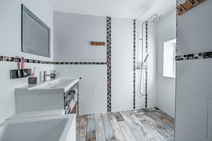 3 Bedroom End Of Terrace House For Sale In Gipsy Lane, Buckfastleigh, TQ11