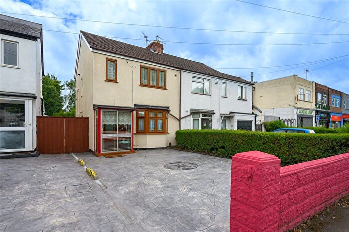 3 Bedroom Semi Detached House For Sale In Three Tuns Lane, Oxley, Wolverhampton, West Midlands, WV10