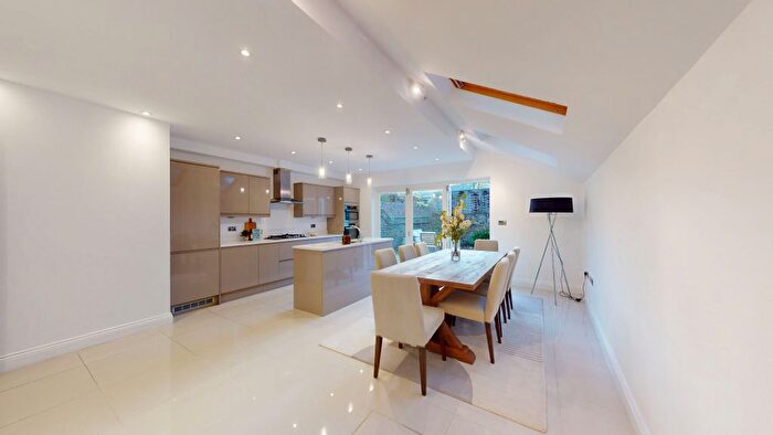 4 Bedroom Terraced House To Rent In Pennard Road, London, W12
