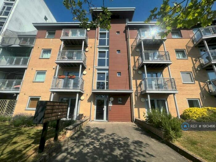 1 Bedroom Flat To Rent In Kelvin Gate, Bracknell, RG12