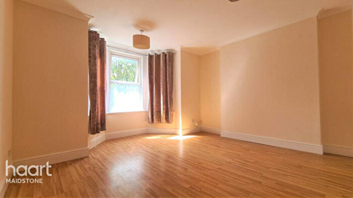 1 Bedroom Apartment To Rent In Buckland Hill, Maidstone, ME16