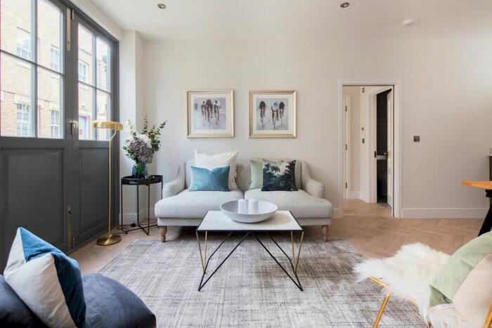 3 Bedroom Flat To Rent In Rainsford Street, London W2