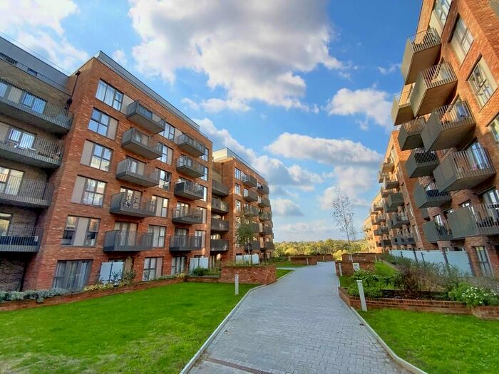 2 Bedroom Flat To Rent In Rosalind Drive, Maidstone, ME14