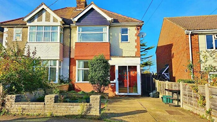 3 Bedroom Semi Detached House For Sale In Woodberry Way, Walton On The Naze, CO14