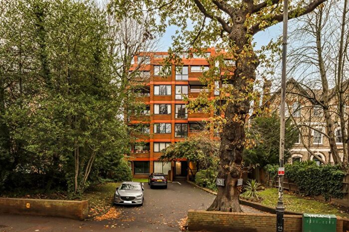 2 Bedroom Flat For Sale In Hornsey Lane, Highgate, N6