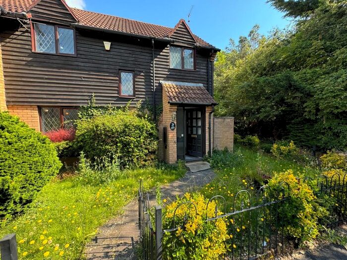 3 Bedroom Property To Rent In Lower Meadow, Cheshunt, Waltham Cross, EN8