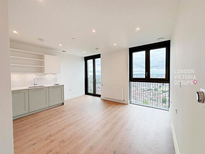 2 Bedroom Apartment To Rent In Menara Point, Affinity View, West Ham, London, E16