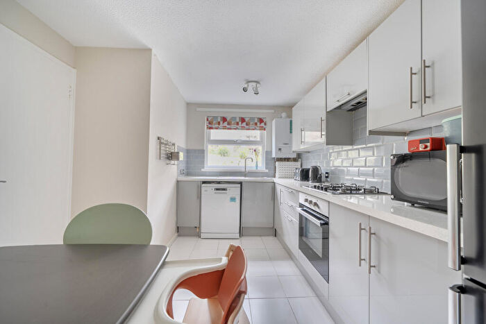 4 Bedroom House For Sale In Mount View Road, London, N4