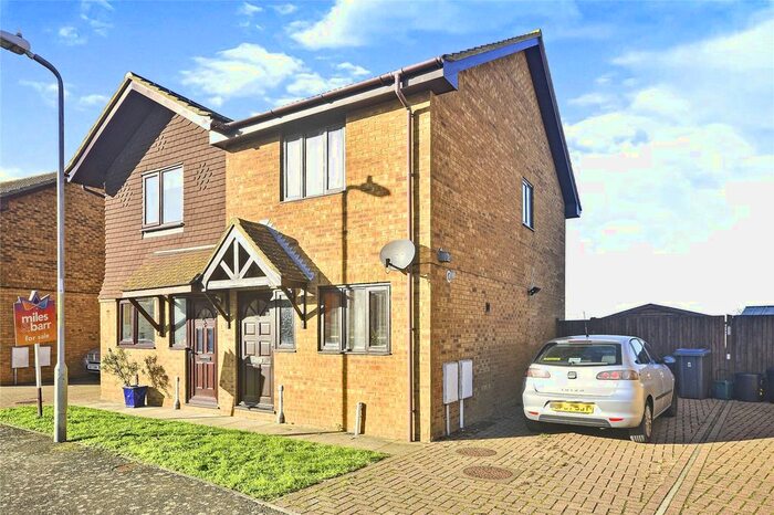 2 Bedroom End Of Terrace House To Rent In Courtenay Road, Deal, Kent, CT14