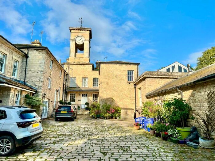 3 Bedroom Mews For Sale In Grimston Park Mews, Grimston Park, Tadcaster, LS24