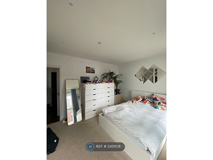 1 Bedroom Flat To Rent In Woodberry Down, London, N4