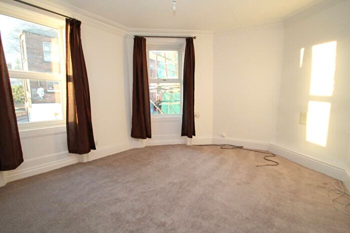 1 Bedroom Flat To Rent In Harrogate Road, Chapel Allerton, Leeds, West Yorkshire, LS7