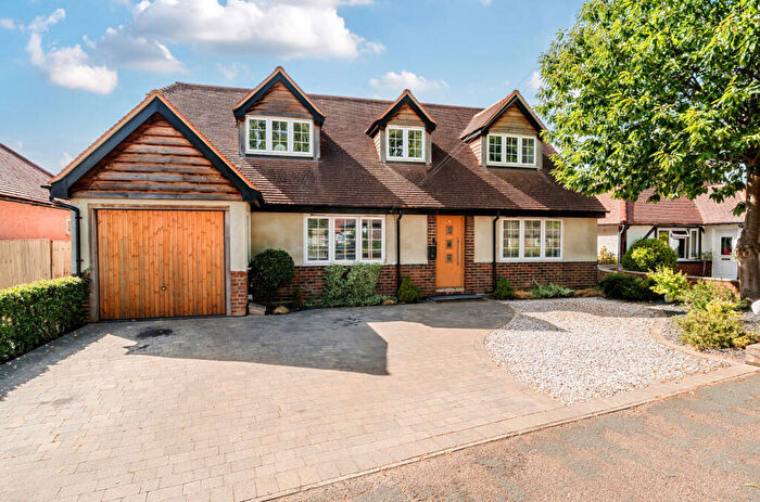 5 Bedroom Detached House For Sale In Westfield Avenue, Woking, GU22