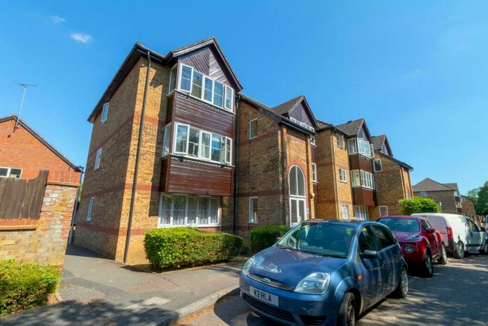 2 Bedroom Apartment To Rent In River Meads, Stanstead Abbotts, SG12