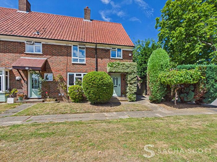 3 Bedroom End Of Terrace House For Sale In Gale Crescent, Banstead, SM7