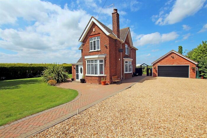 4 Bedroom Detached House For Sale In Hulls Drove, Whaplode Drove, Spalding, PE12
