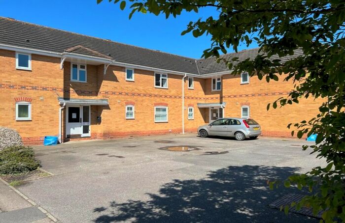 1 Bedroom Apartment To Rent In Wallace Drive, Wickford, SS12