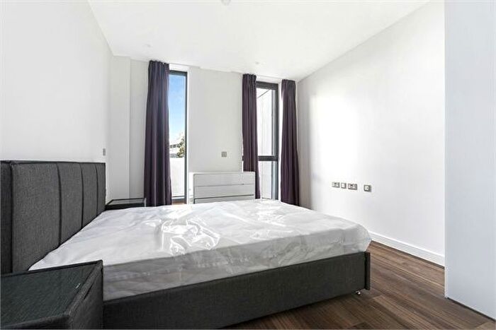 1 Bedroom Flat To Rent In Hornbeam House, Quebec Way, London, SE16