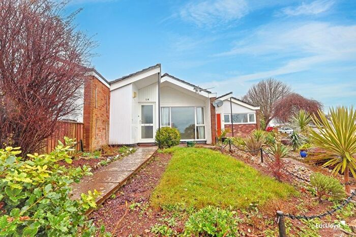 1 Bedroom Bungalow For Sale In Cumber Drive, Brixham, TQ5