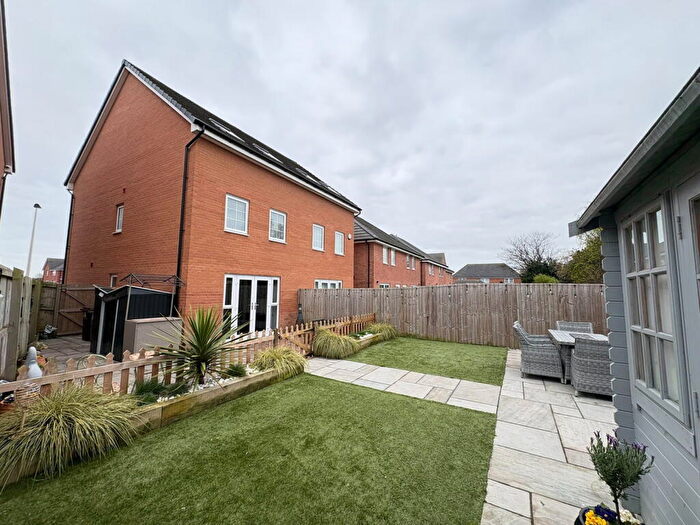 3 Bedroom Semi Detached House For Sale In Thorn Tree Drive, Thornton, L23