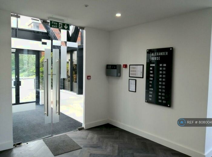 1 Bedroom Flat To Rent In Alexander House Talbot Road, Manchester, M16