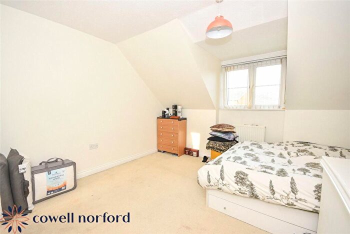 3 Bedroom Terraced House For Sale In Rosebay Close, Royton, Oldham, OL2