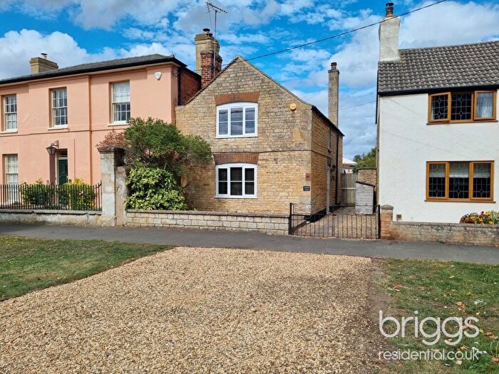 3 Bedroom Character Property For Sale In Main Street, Baston, Market Deeping, PE6