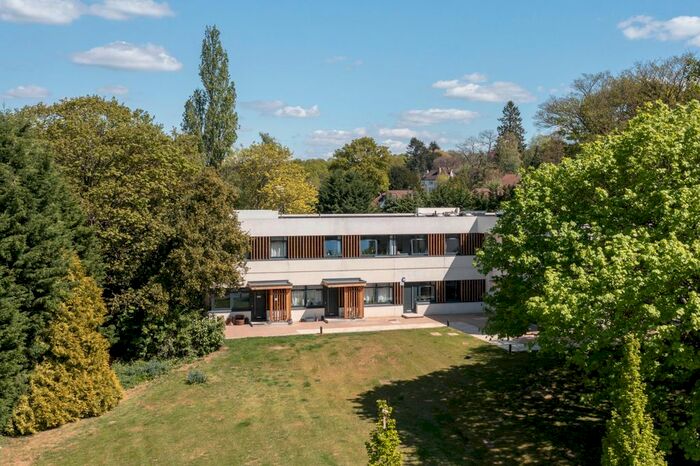 1 Bedroom Flat To Rent In Deepdene Lodge, Hopewood Park, Dorking, RH5