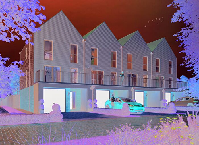 4 Bedroom Terraced House For Sale In Roman Way, Strood, Kent, ME2